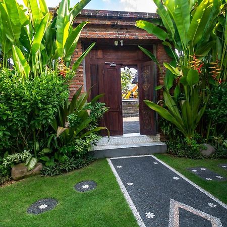 D-Anyar Stay And Surf Canggu ภายนอก รูปภาพ