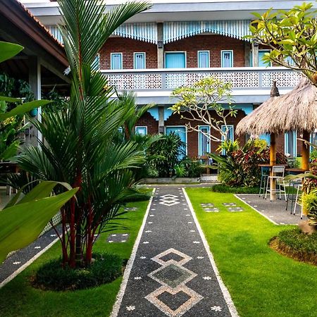 D-Anyar Stay And Surf Canggu ภายนอก รูปภาพ